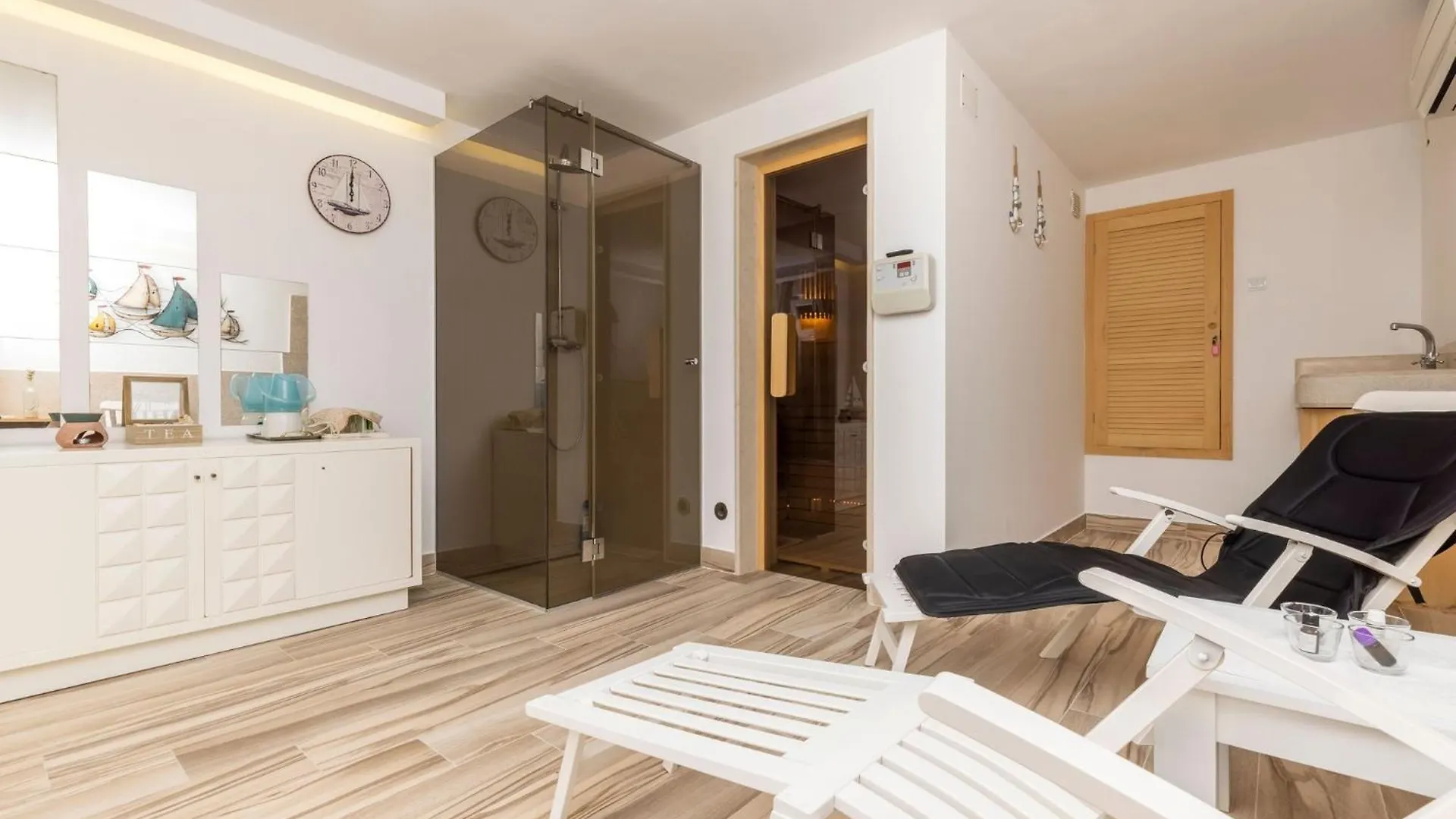 Seaside Apartments With A Swimming Pool Losinj, Losinj - 22580 Mali Losinj 0*,  Croatia