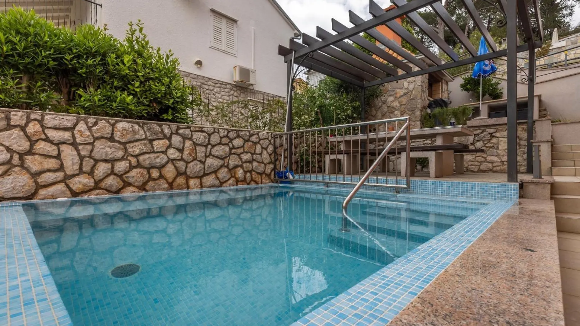 Seaside Apartments With A Swimming Pool Losinj, Losinj - 22580 Mali Losinj 0*,  Croatia