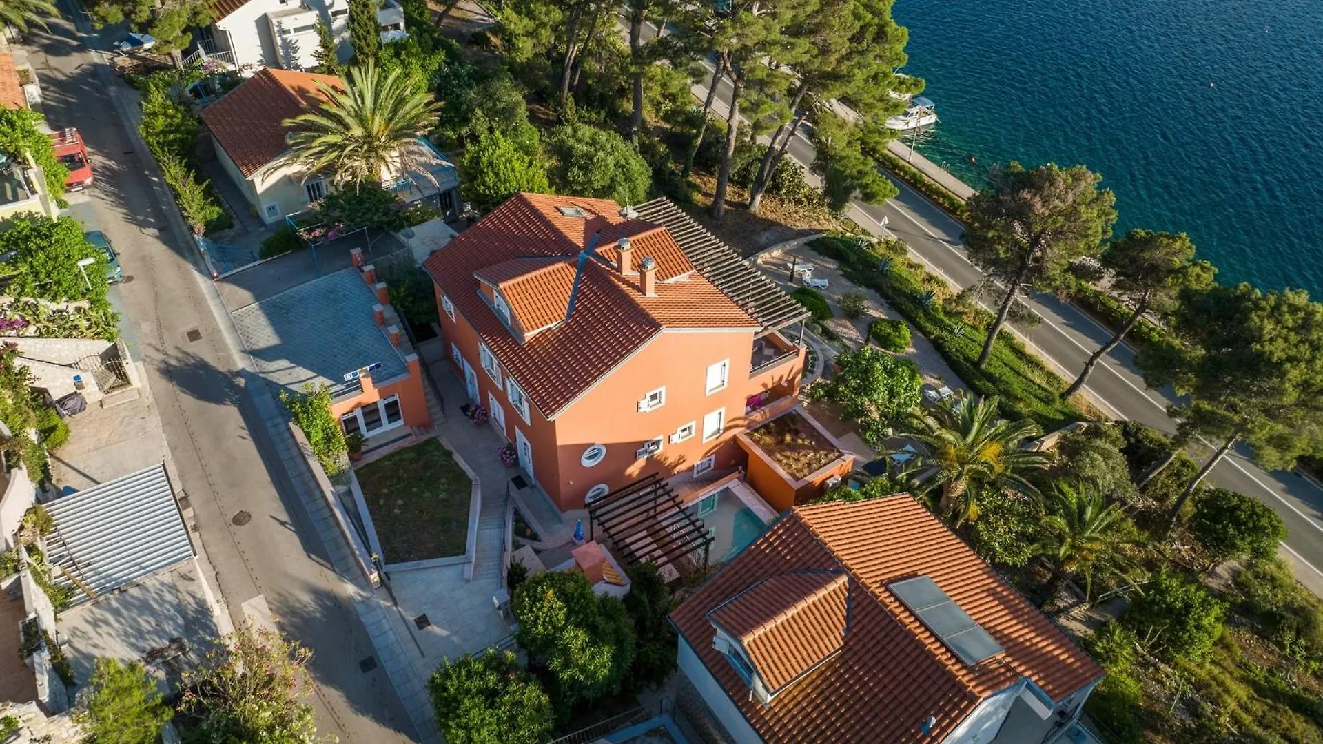 Seaside Apartments With A Swimming Pool Losinj, Losinj - 22580 Mali Losinj